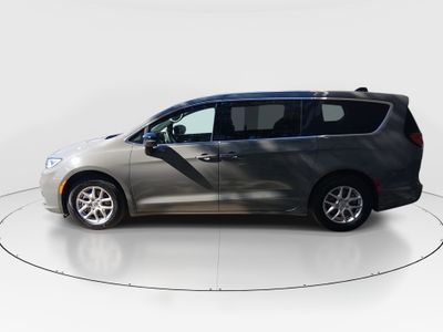 2025 Chrysler Pacifica - Photo 4