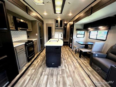 2022 Highland Ridge Mesa Ridge XLT — detail view