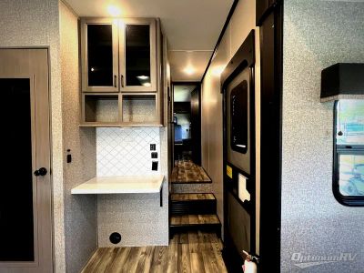 2022 Highland Ridge Mesa Ridge XLT — photo 15 view