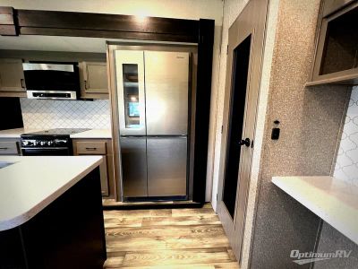 2022 Highland Ridge Mesa Ridge XLT — photo 14 view