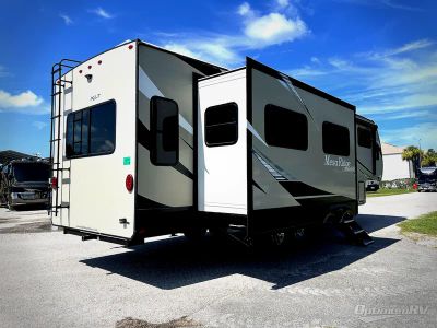 2022 Highland Ridge Mesa Ridge XLT — side profile view