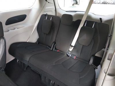 2023 Chrysler Voyager - Photo 17