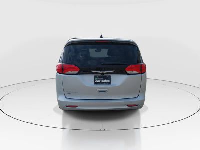 2023 Chrysler Voyager - Photo 6