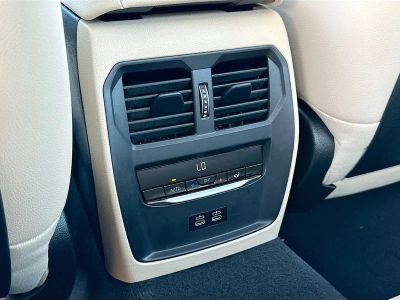 2026 BMW 3 Series — photo 20 view