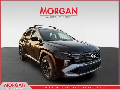 2026 Hyundai TUCSON SEL in Phantom Black — front three-quarter view