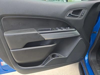 2022 Chevrolet Colorado — photo 17 view