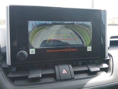 2024 Toyota RAV4 - Photo 16