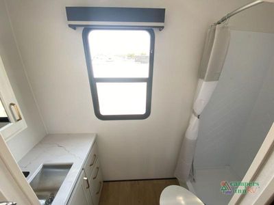2026 Grand Design Influence — photo 17 view