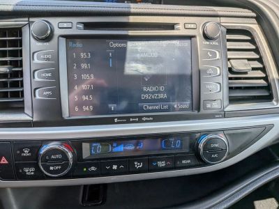 2018 Toyota Highlander - Photo 19