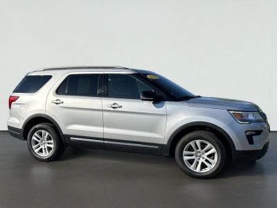 2018 Ford Explorer XLT in Silver — front three-quarter view