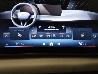 2025 BMW 2 Series - Photo 18