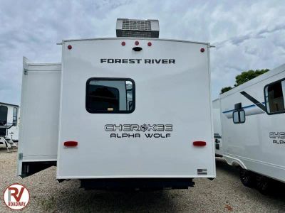 2026 Cherokee Alpha Wolf 33BH - Photo 4