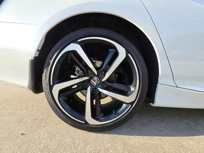 2022 Honda Accord Sedan - Photo 13