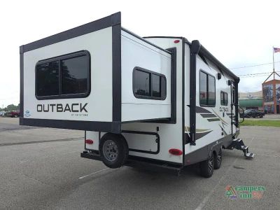 2023 Keystone RV Outback Ultra Lite - Photo 7