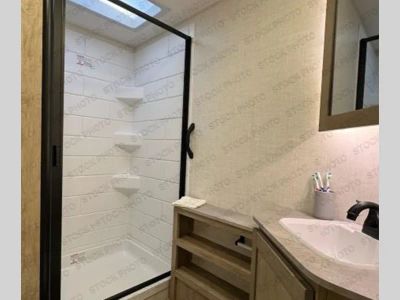 2025 Ember RV E-Series - Photo 4