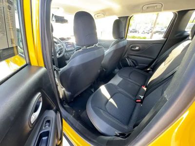 2023 Jeep Renegade - Photo 31