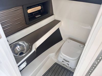 2016 Sea Ray 280 SLX - Photo 12