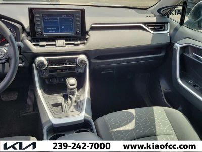 2021 Toyota RAV4 — photo 21 view