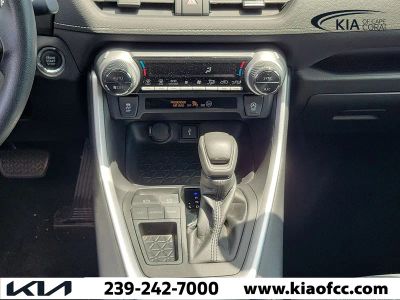 2021 Toyota RAV4 — photo 23 view