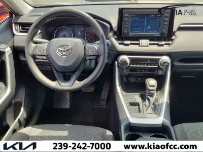 2021 Toyota RAV4 — photo 20 view