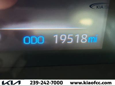 2021 Toyota RAV4 — photo 30 view