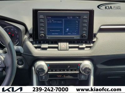 2021 Toyota RAV4 — photo 22 view