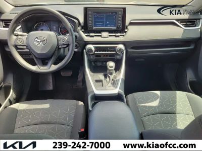 2021 Toyota RAV4 — photo 19 view