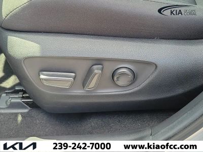 2021 Toyota RAV4 — photo 26 view
