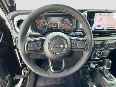 2026 Jeep Wrangler — photo 38 view