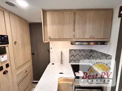 2026 Coachmen RV Leprechaun - Photo 36