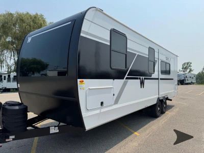 2026 Winnebago Thrive - Photo 8