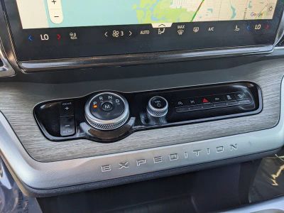 2025 Ford Expedition Max — photo 25 view