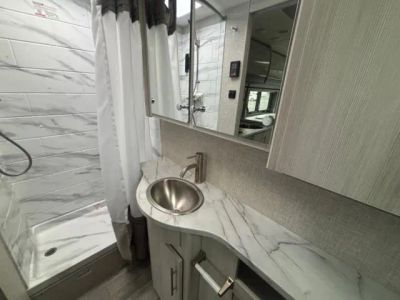 2025 Thor Motor Coach Compass - Photo 24