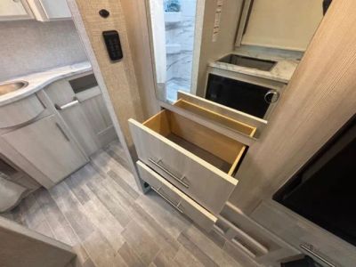 2025 Thor Motor Coach Compass - Photo 23