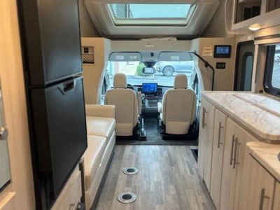2025 Thor Motor Coach Compass - Photo 18