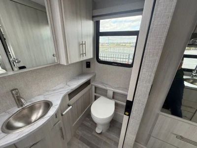 2025 Thor Motor Coach Compass - Photo 37