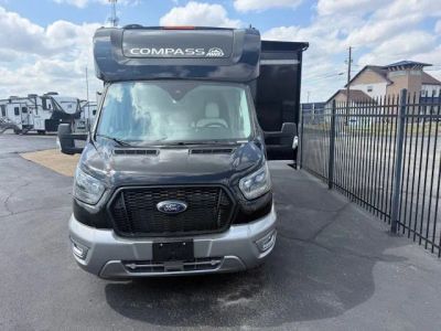 2025 Thor Motor Coach Compass - Photo 3
