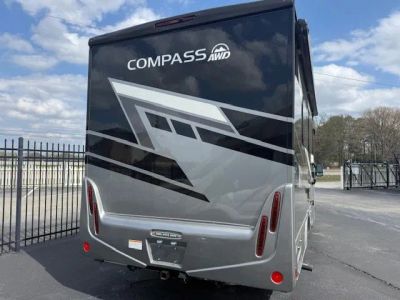2025 Thor Motor Coach Compass - Photo 8