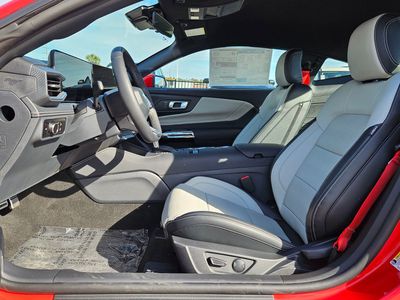2026 Ford Mustang - Photo 10