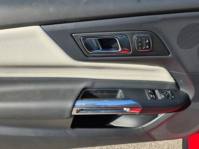 2026 Ford Mustang - Photo 13