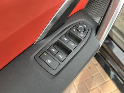 2026 Pre-Owned 2025 BMW X2 xDrive28i - Photo 15