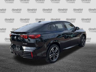2026 Pre-Owned 2025 BMW X2 xDrive28i - Photo 10