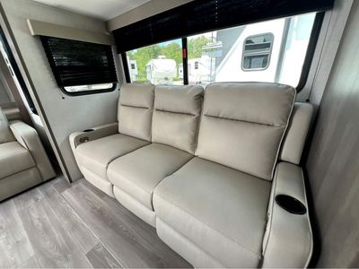 2026 GRAND DESIGN TRANSCEND - Photo 8
