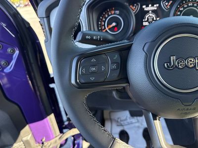 2026 Jeep Gladiator — photo 14 view