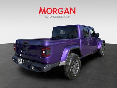 2026 Jeep Gladiator — detail view