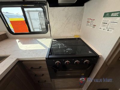 2026 Coachmen RV Freedom Express Ultra Lite - Photo 14