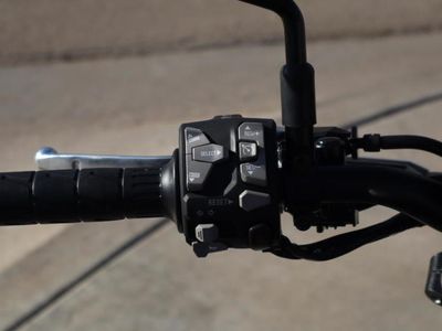 2025 Kawasaki Z900 ABS Metallic Spark Black/Metallic Carbon Gray - Photo 9