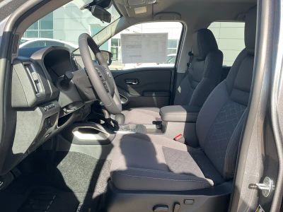 2026 Nissan Frontier - Photo 9