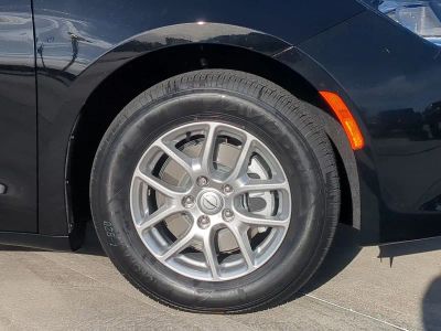2026 Chrysler Voyager — photo 11 view