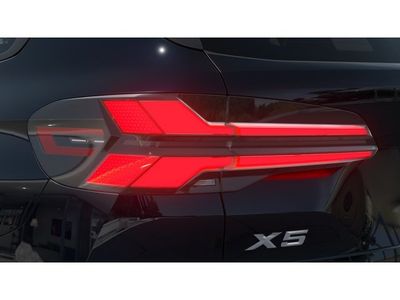 2026 BMW X5 xDrive40i — photo 8 view